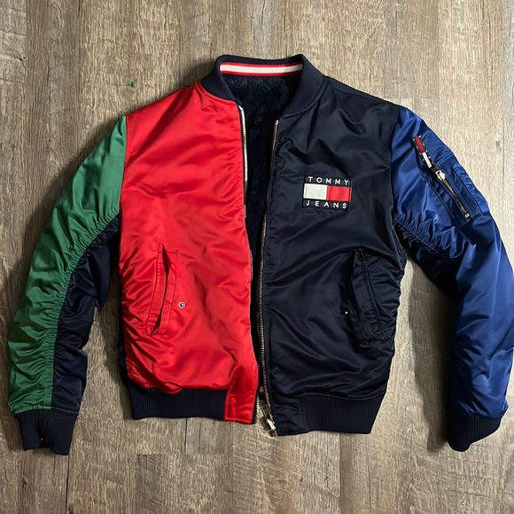 Tommy Jeans 90s Capsule Reversible Flag Print Bomber - Picture 1 of 7